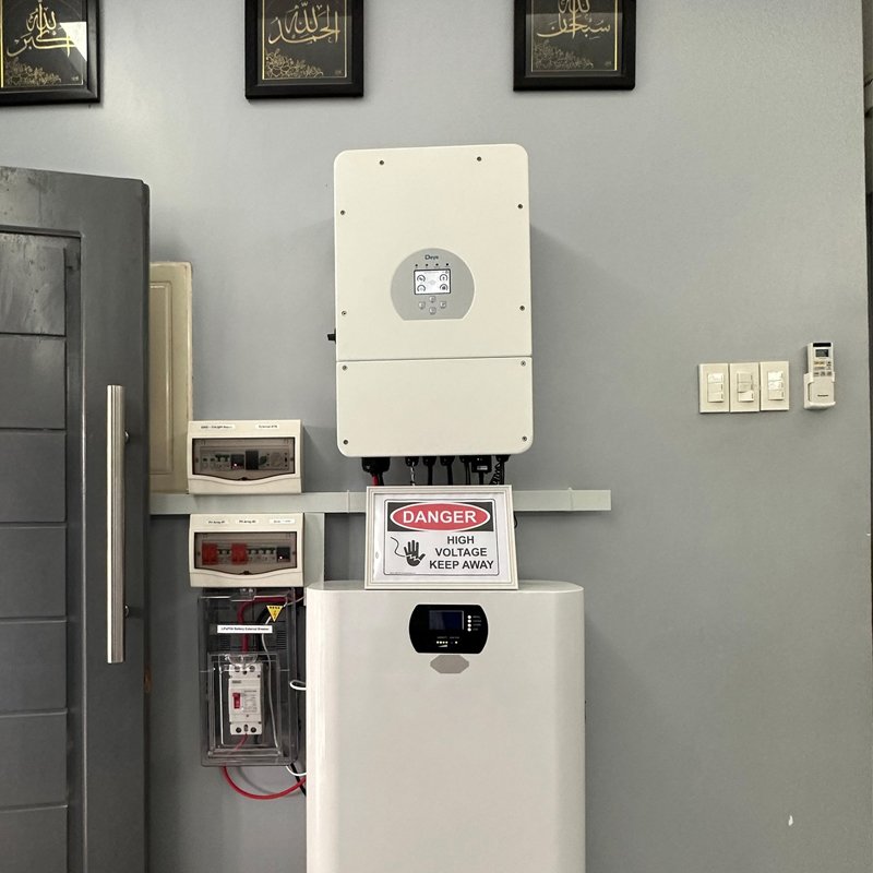 Deye Single Phase Pure Sine Wave Solar Hybrid Inverter 3kw 4kw 5kw 6kw 220v Solar Hybrid Inverter