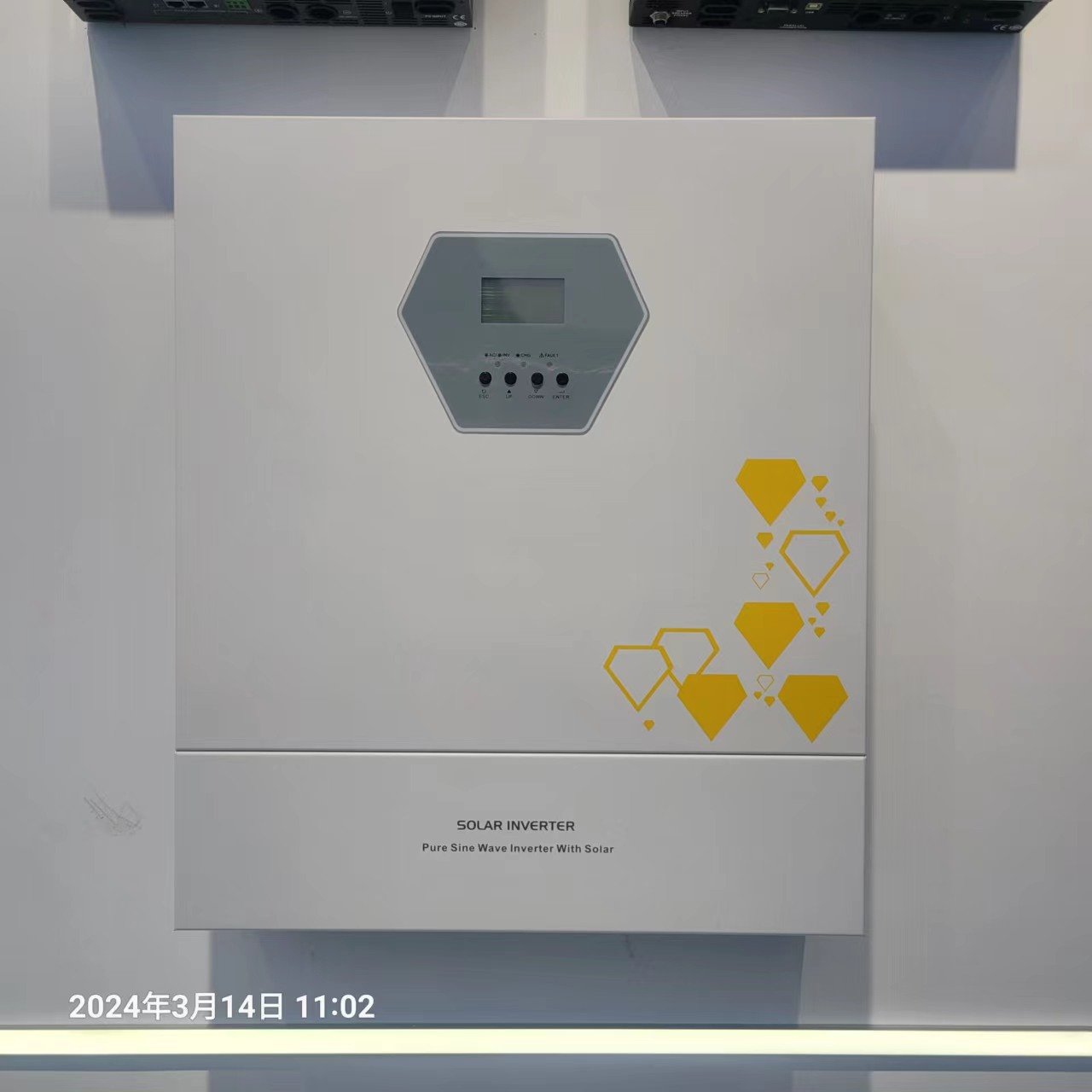 voltronic 10 kw hybrid solar inverter 3KW 5Kw 10Kw 11KW Low Frequency Hybrid Solar Inverter with MPPT Charge Controller For Home