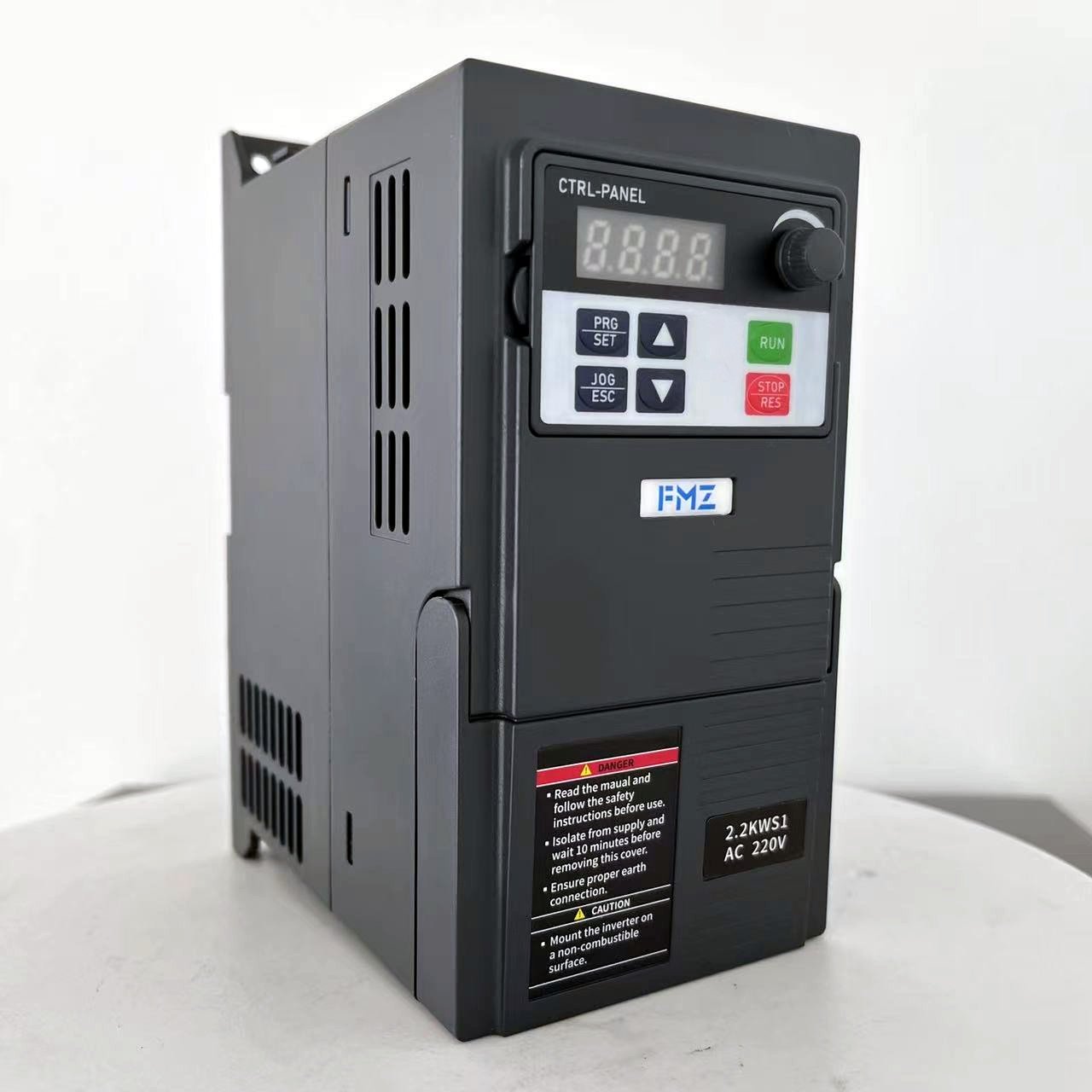 Top 10 vfd drive for motor solar vfd pump 0.75kw 1.5kw 2.2kw 4kw 5.5kw 220V 1 phase to 3 phase solar vfd pump drive