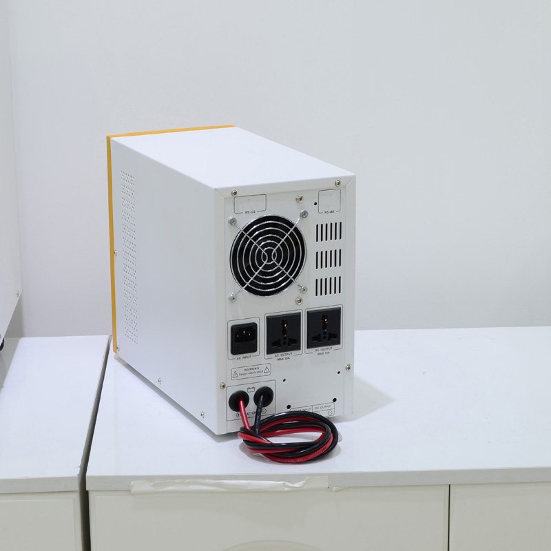 Solar Hybrid Power Inverter 1500W 12V 220V 1KVA 1.5KVA 1000W Pure Sine Wave Inverter For Household