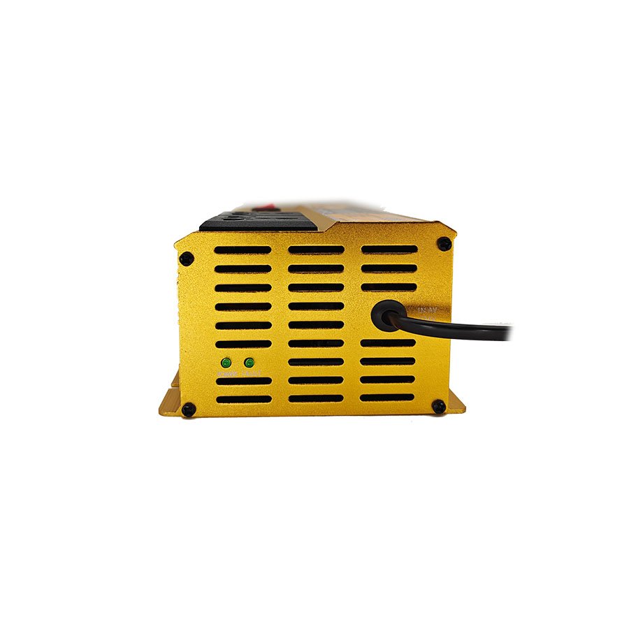 Yongfa 4 in 1 solar inverter build in 10A charger 12v dc to 220v ac 2000w 2000va modified sine wave power inverter home use