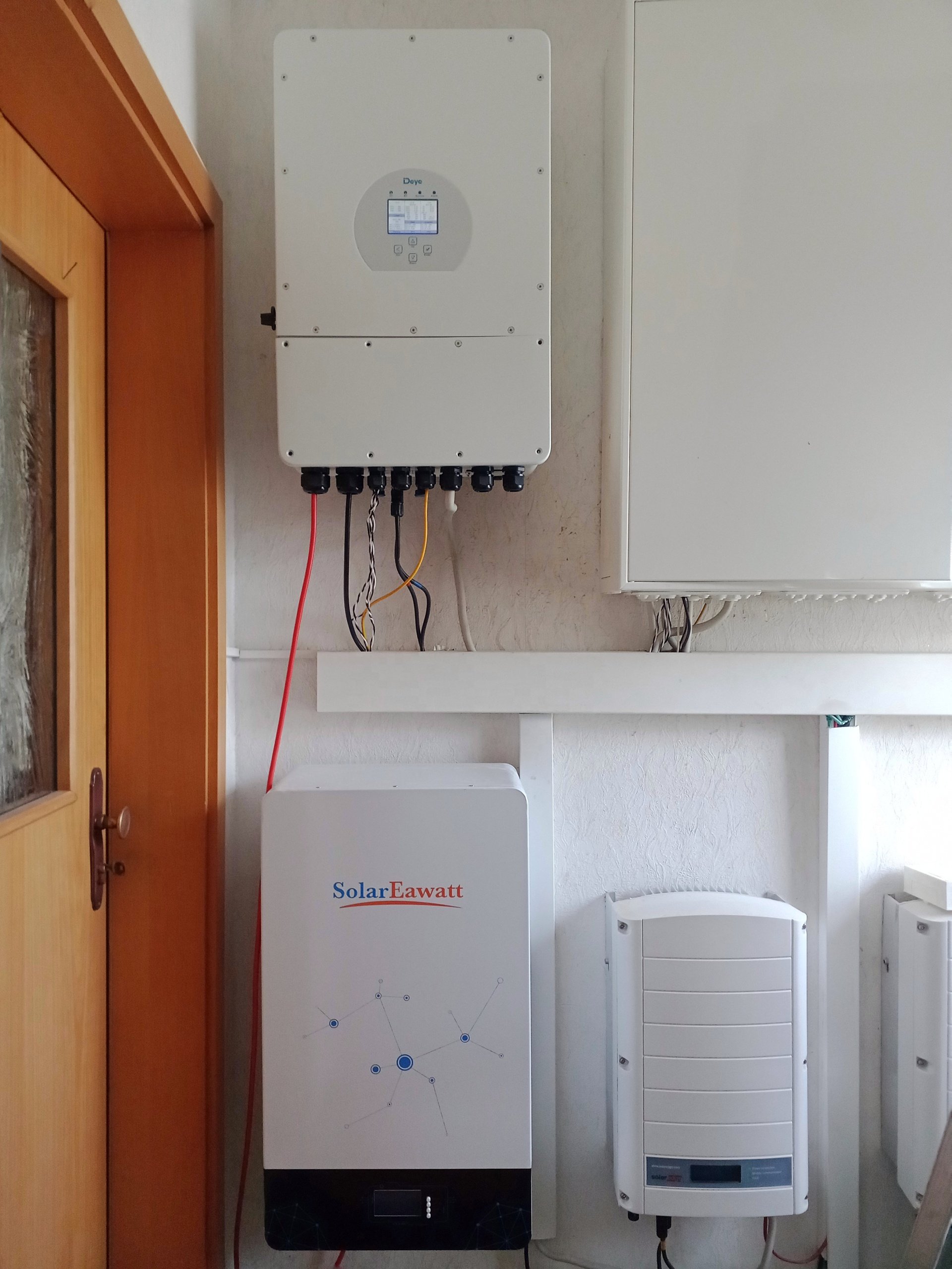 Deye megrevo SRNE US split phase 5KW 8KW 10KW 12KW With MPPT Hybrid Solar Inverter For Solar System