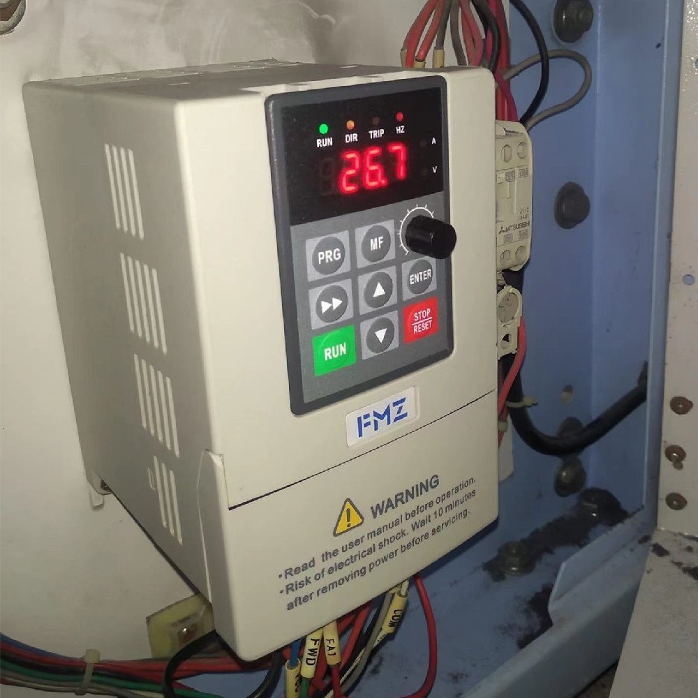 4KW 380V Solar Pump Inverter Three Phase To Three Phase Solar VFD DC Input Solar Inverter