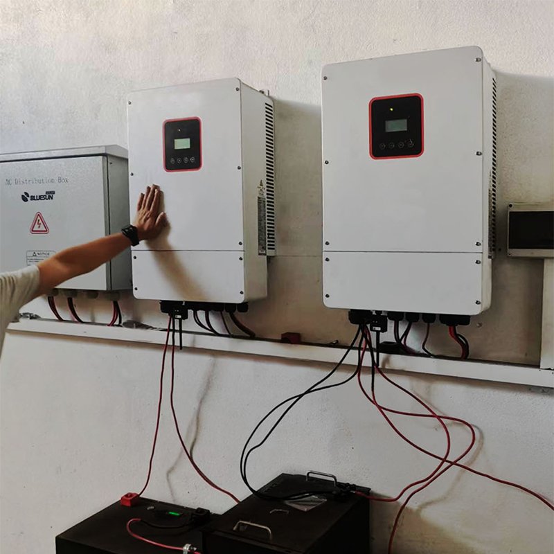Megarevo Hybrid Solar Inverter US Version 10kw Inverters Output Voltage 120V 240V Hybrid Inverter For Home Use