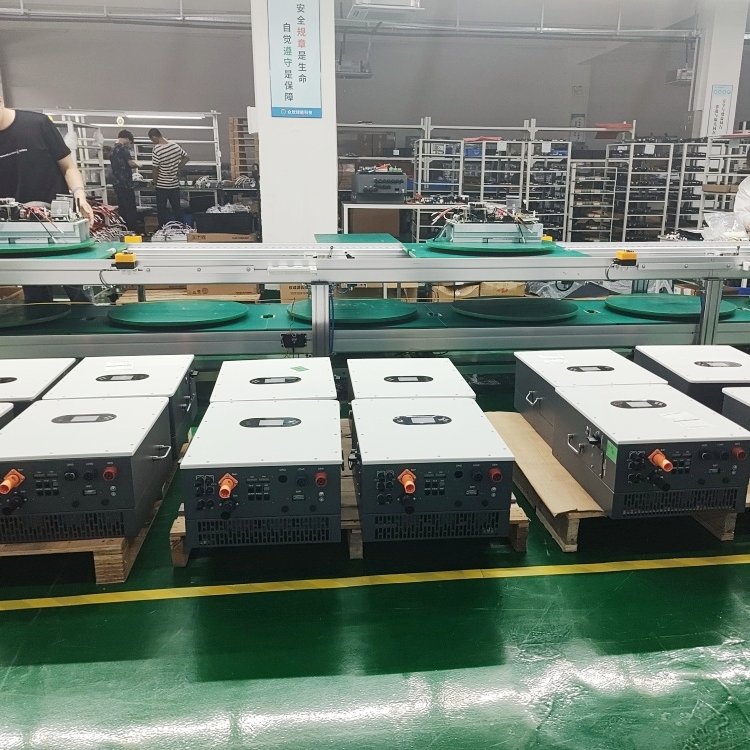 High Voltage Hybrid Solar Inverter 30KW 40KW 50KW Pure Sine Wave 3 Phase Power Inverter For Solar System