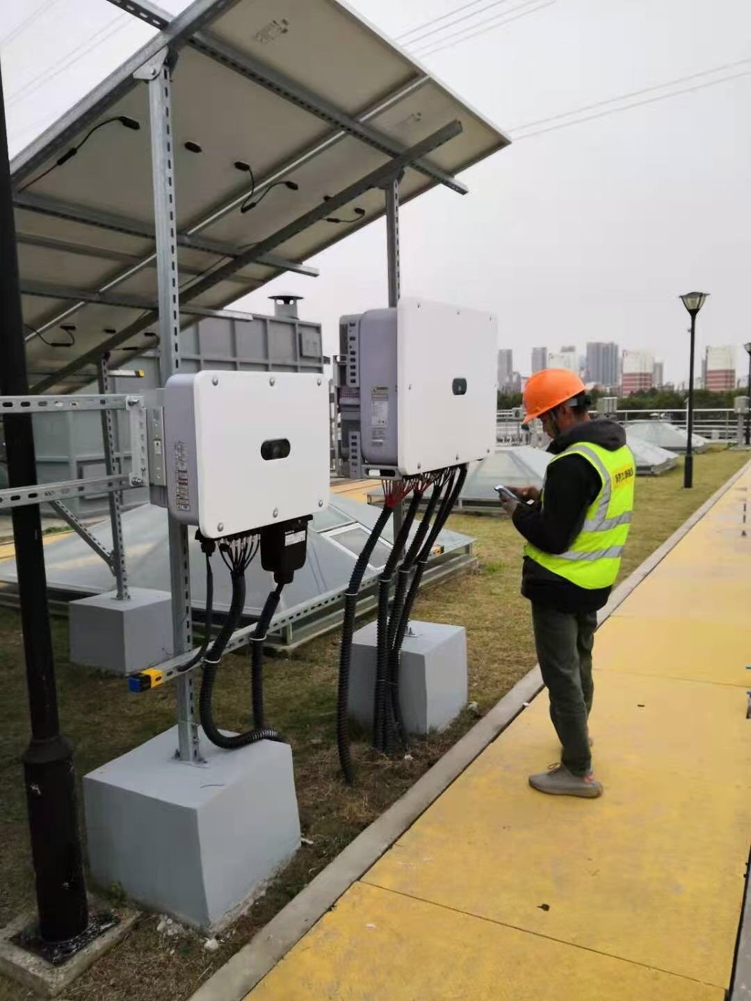 Grid Tie Inverter 30kw 36kw 40kw hybrid solar inverter mppt on grid solar inverter 3 phase