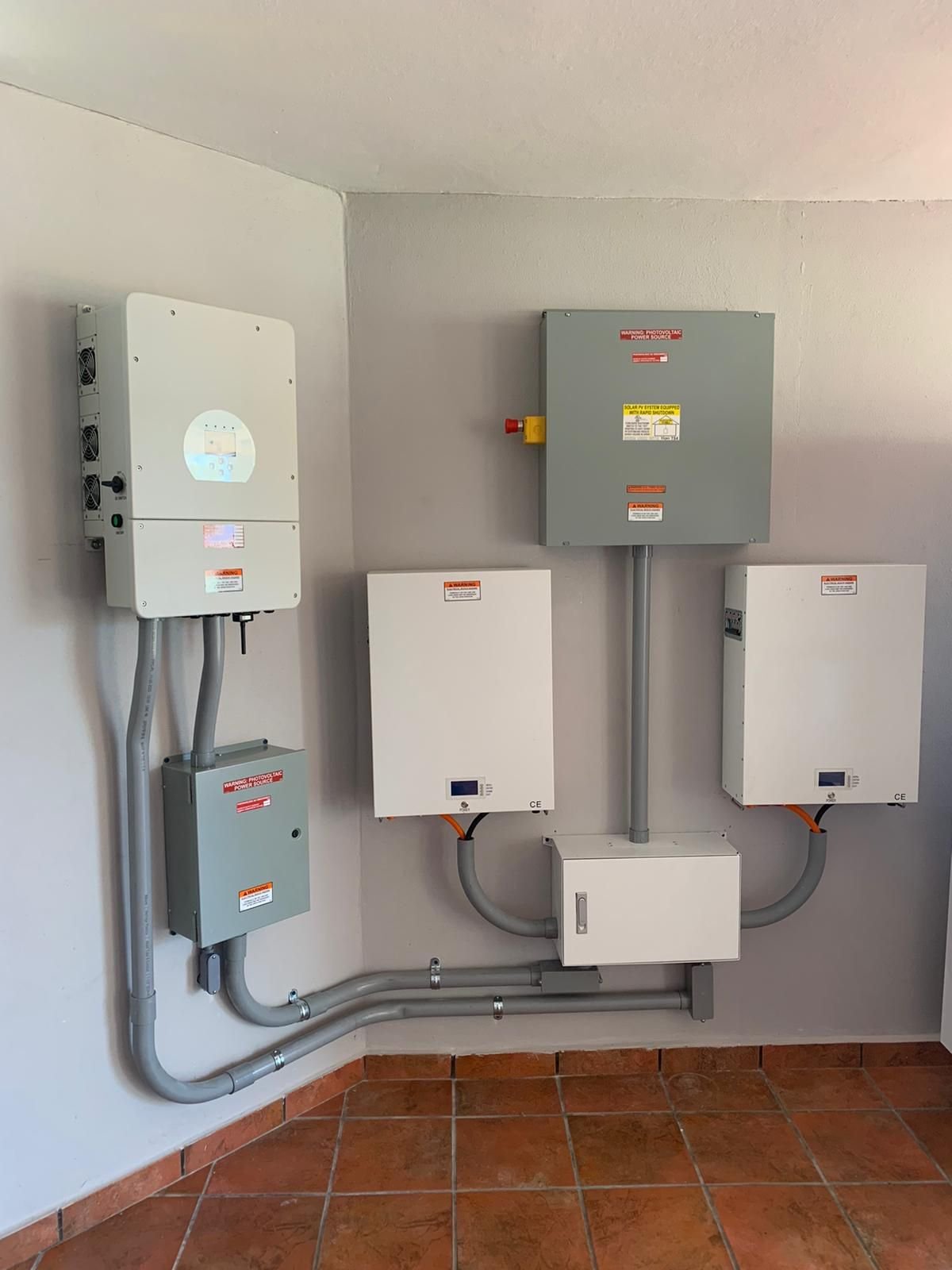 Deye SUN-20K-SG01HP3-EU-AM2 Deye Hybrid solar Inverter hv 20kw Three 3 phase High Voltage hybrid solar inverter