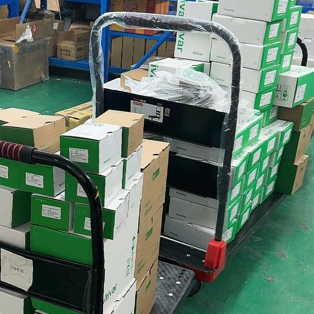 Competitive Price Industrial Inverter 0.75KW Altivar 12 1HP ATV12H075M2 with Heat Sink