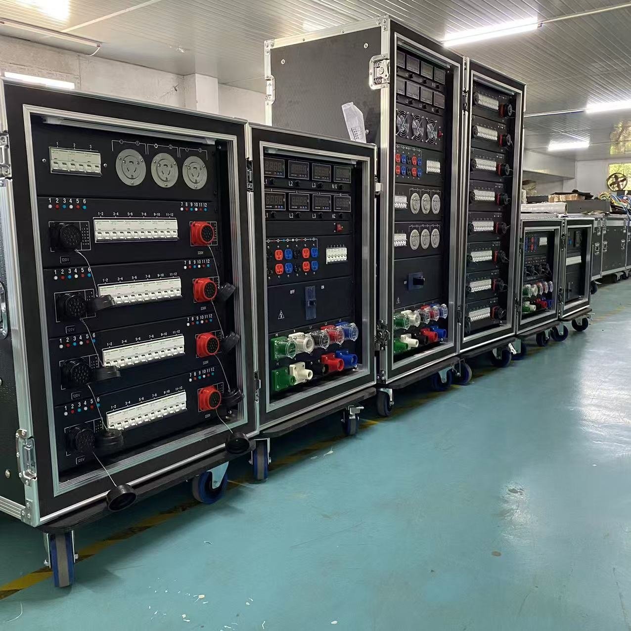 108 Way Audio System Sound Professional Electrical Power Distribution Equipment 3 Phase Lighting Event Distro Box