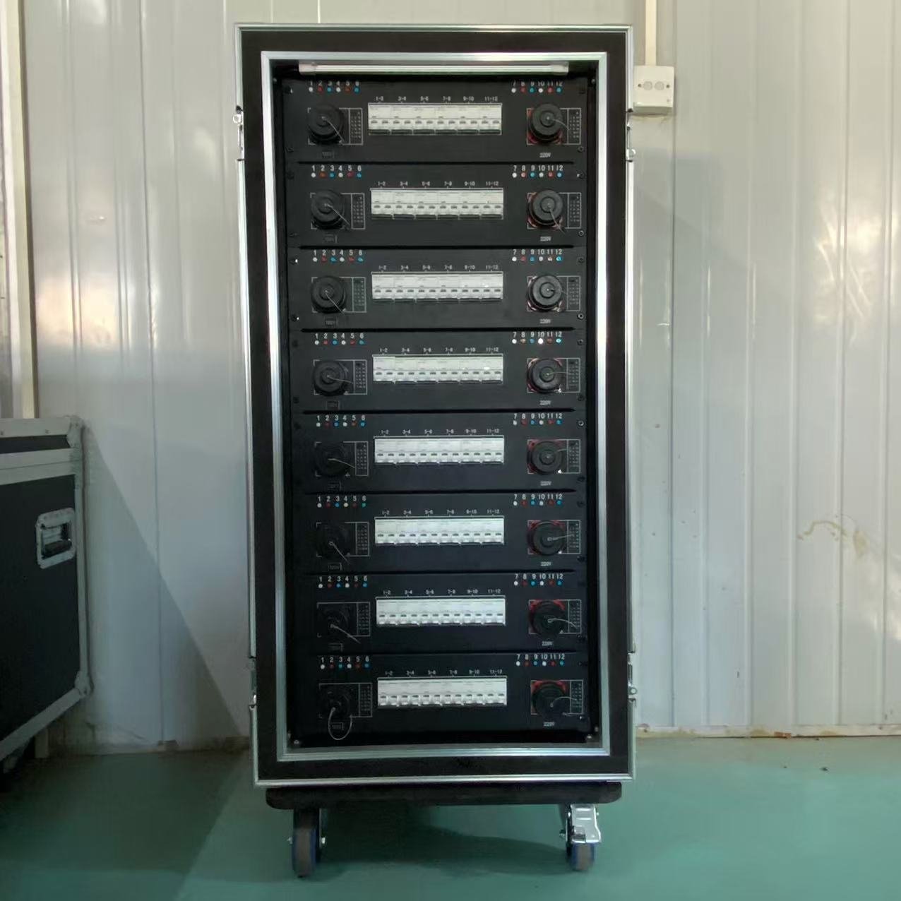 108 Way Audio System Sound Professional Electrical Power Distribution Equipment 3 Phase Lighting Event Distro Box