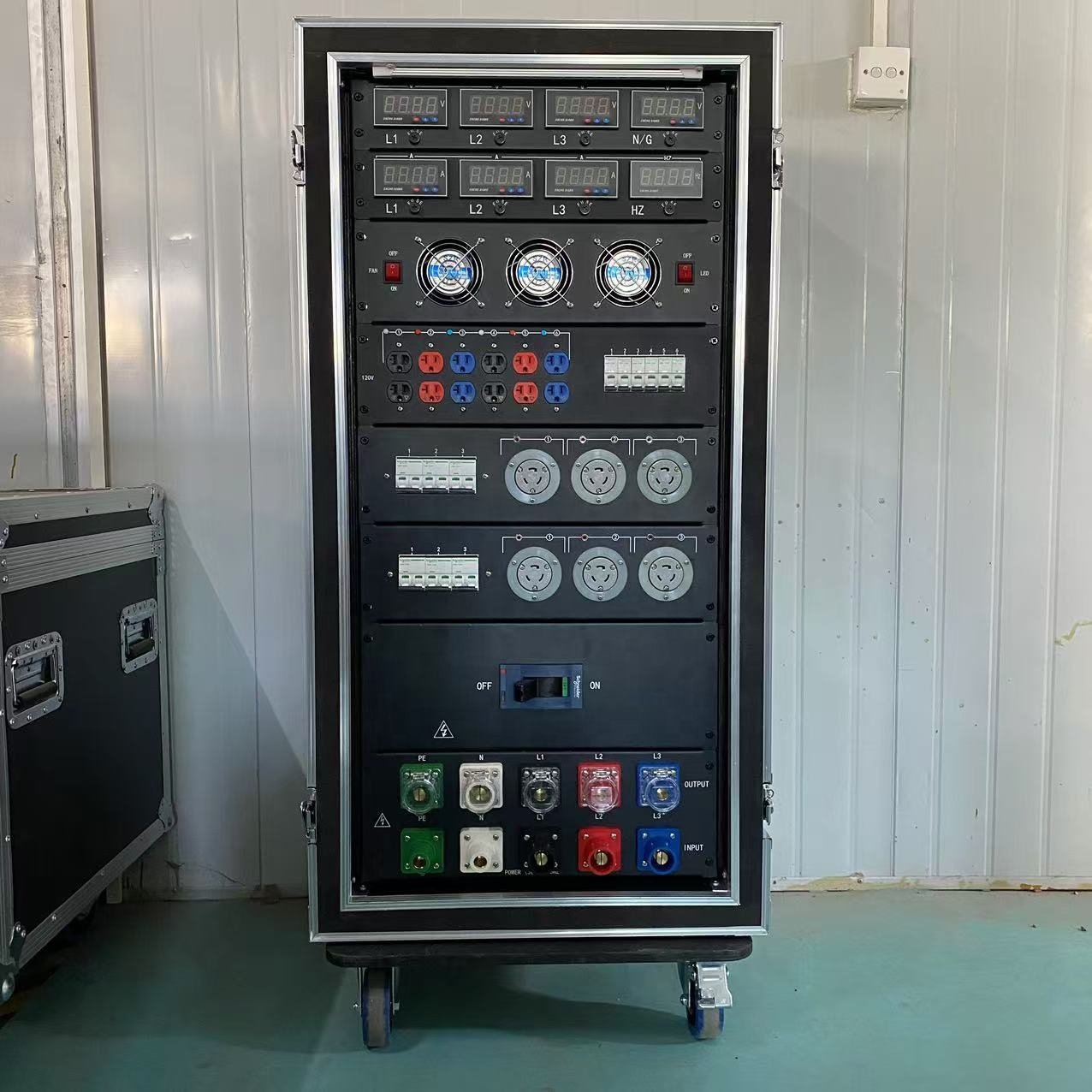 108 Way Audio System Sound Professional Electrical Power Distribution Equipment 3 Phase Lighting Event Distro Box