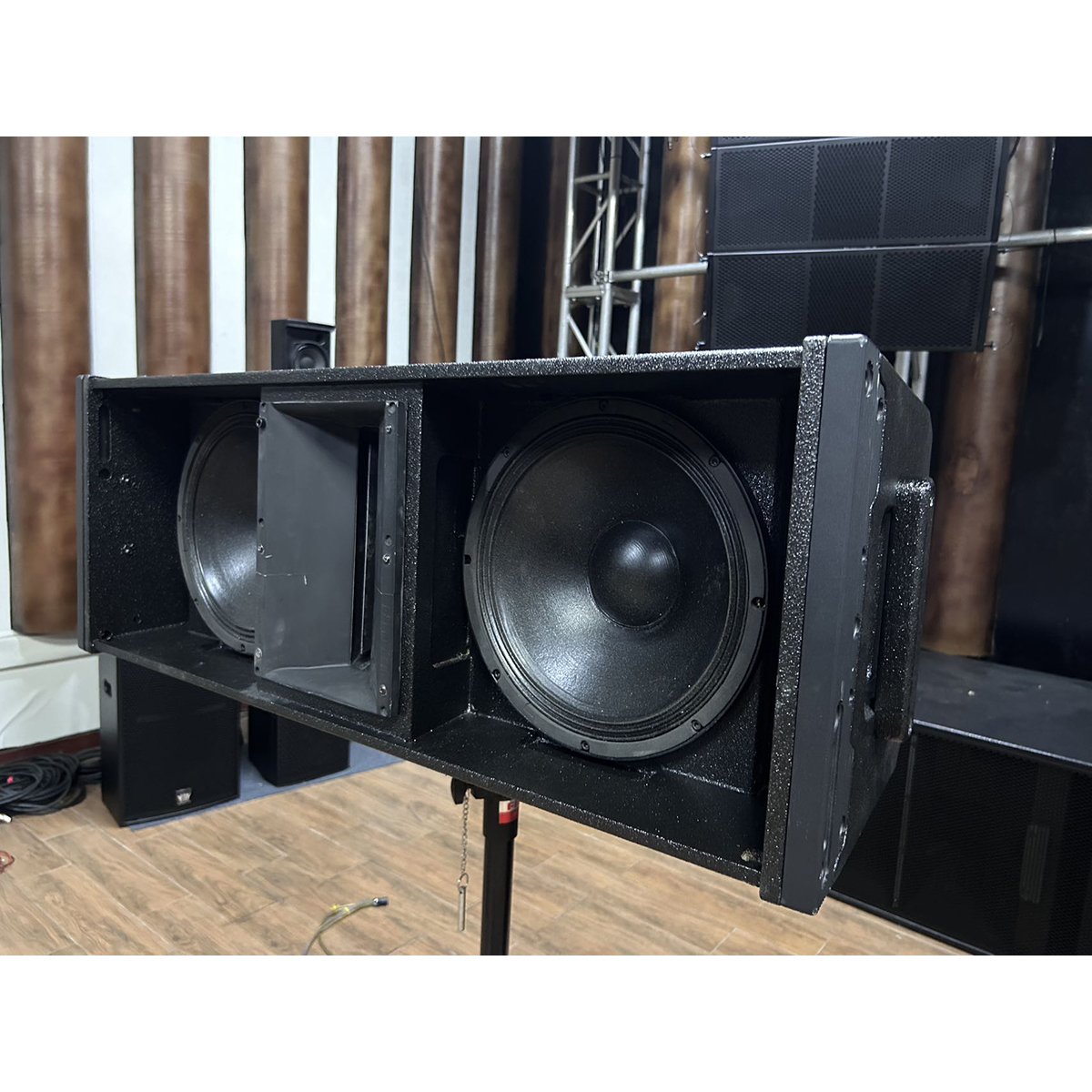Loud Sound Speaker Dual 12 Inch Two way Line Array Speaker Professional Audio Sound Equipment Sound System Speakers