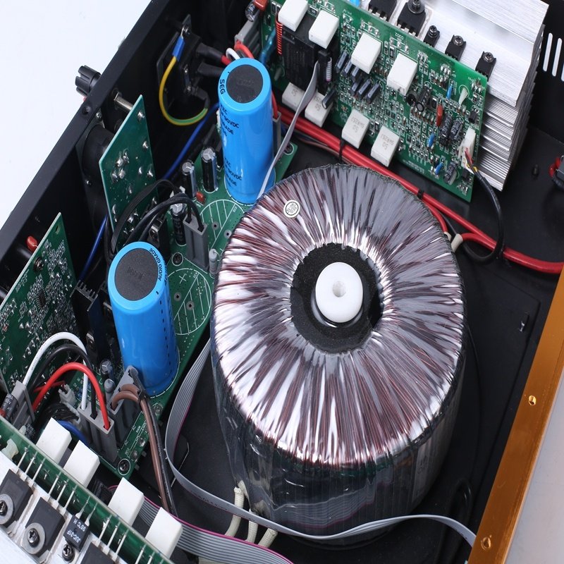 High Power 1600W 4-Port Professional Sound System 2U Analog Amplifier for line array speakers