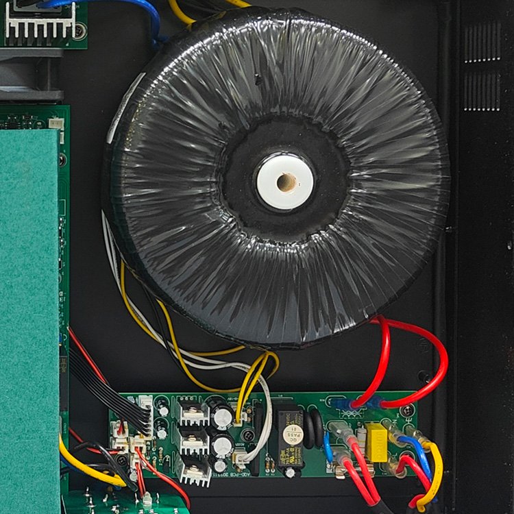 FP5000 Professional Audio Amplifier 2 x 1000W 2 Channels for Meeting Bar KTV Disco DJ Events Big Power Metal Shell