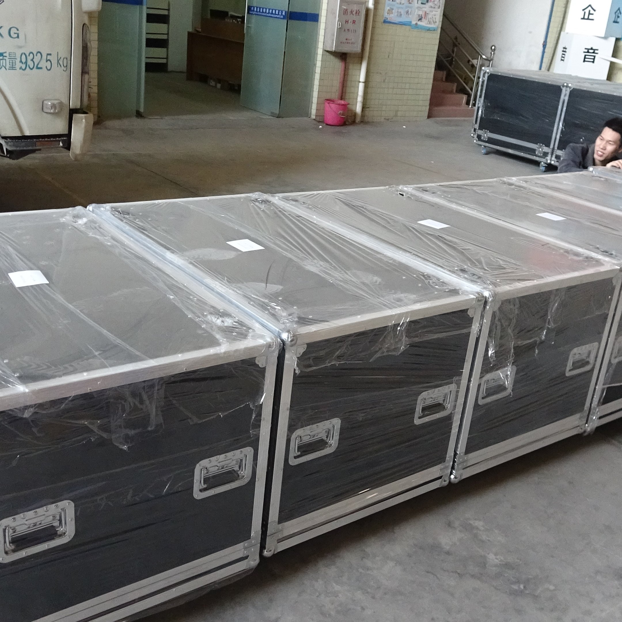 MORIN Move thickness Flight case with wheel for speaker or Line array , FC212