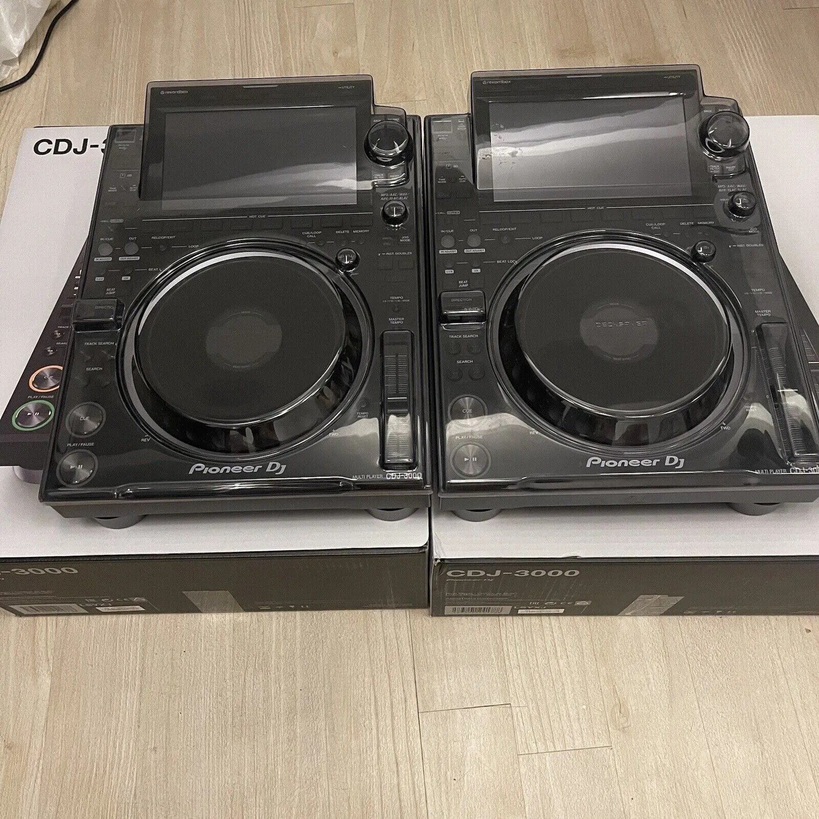 Authentic Boxed CDJ-3000 Pro DJ Multi Player Digital Turntable CDJ3000