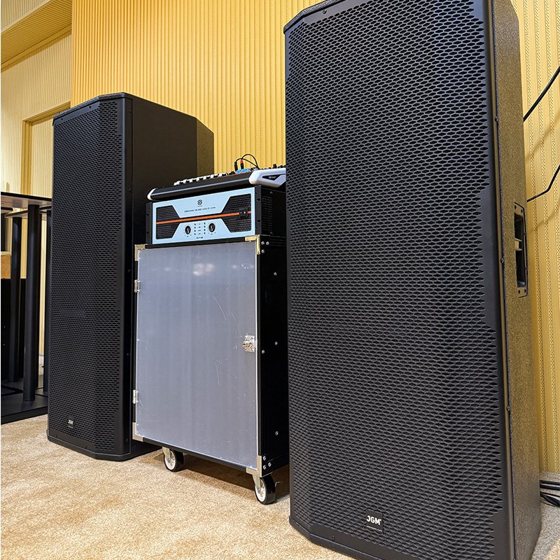 China Factory Wholesale active speakers 15 inch professional 1800w Speaker Portable line Array Sound Equipment Speaker