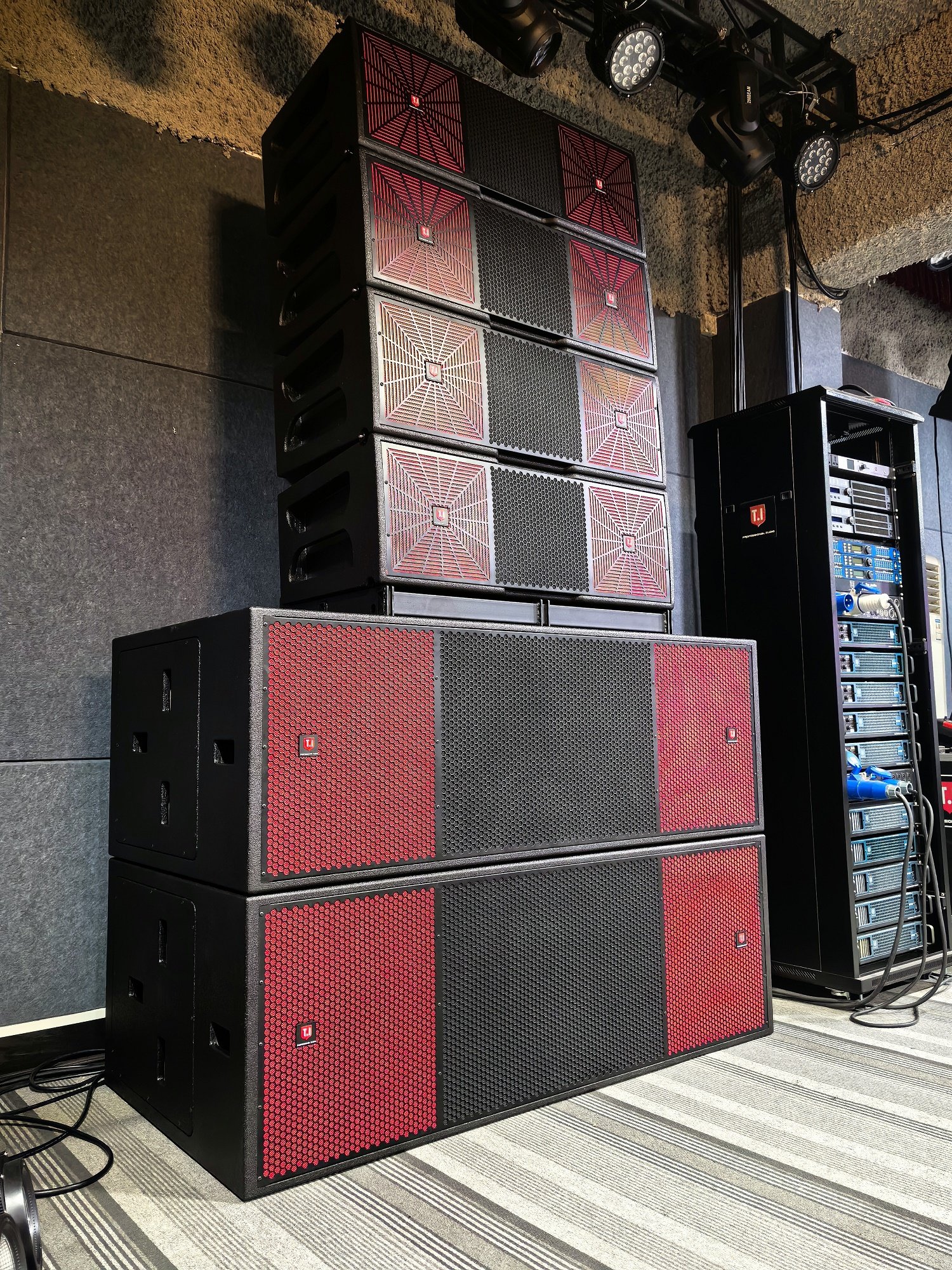 Newly Designed 1200W Powerful Outdoor Sound System New Twin 12-Inch Three-Wire Array Speaker with 21\" Subwoofer and 1200W Bass