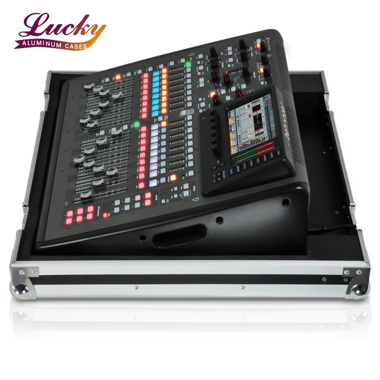 RX32 32-channel Digital Mixer Package Aluminum Case