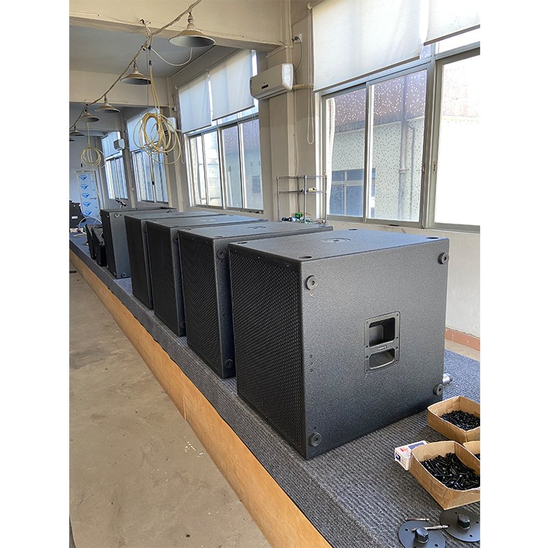Big bass SUBWOOFER Single 18" subwoofer 800W bass power subwoofer DJ Sound box for show wedding church