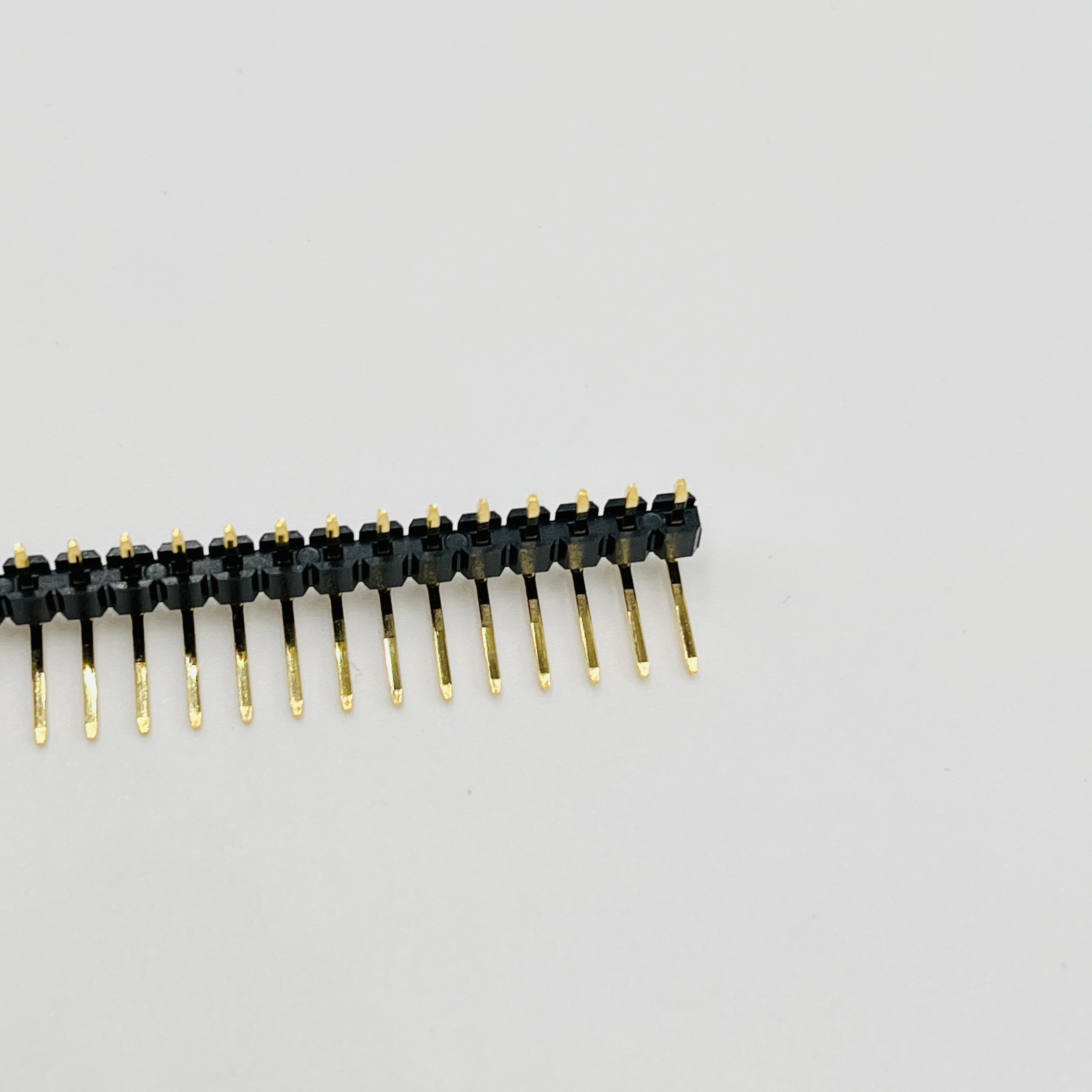 CYSJCONN Gold Plated 2.54mm pitch pin header 40pin single row right angle R/A strip Pin Male Header pcb connector