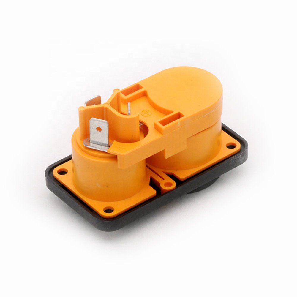 NAC3PX Appliance Inlet-Outlet Combination Powercon Chassis Socket Connector LED Stage Lighting Power Connector for Power Supply