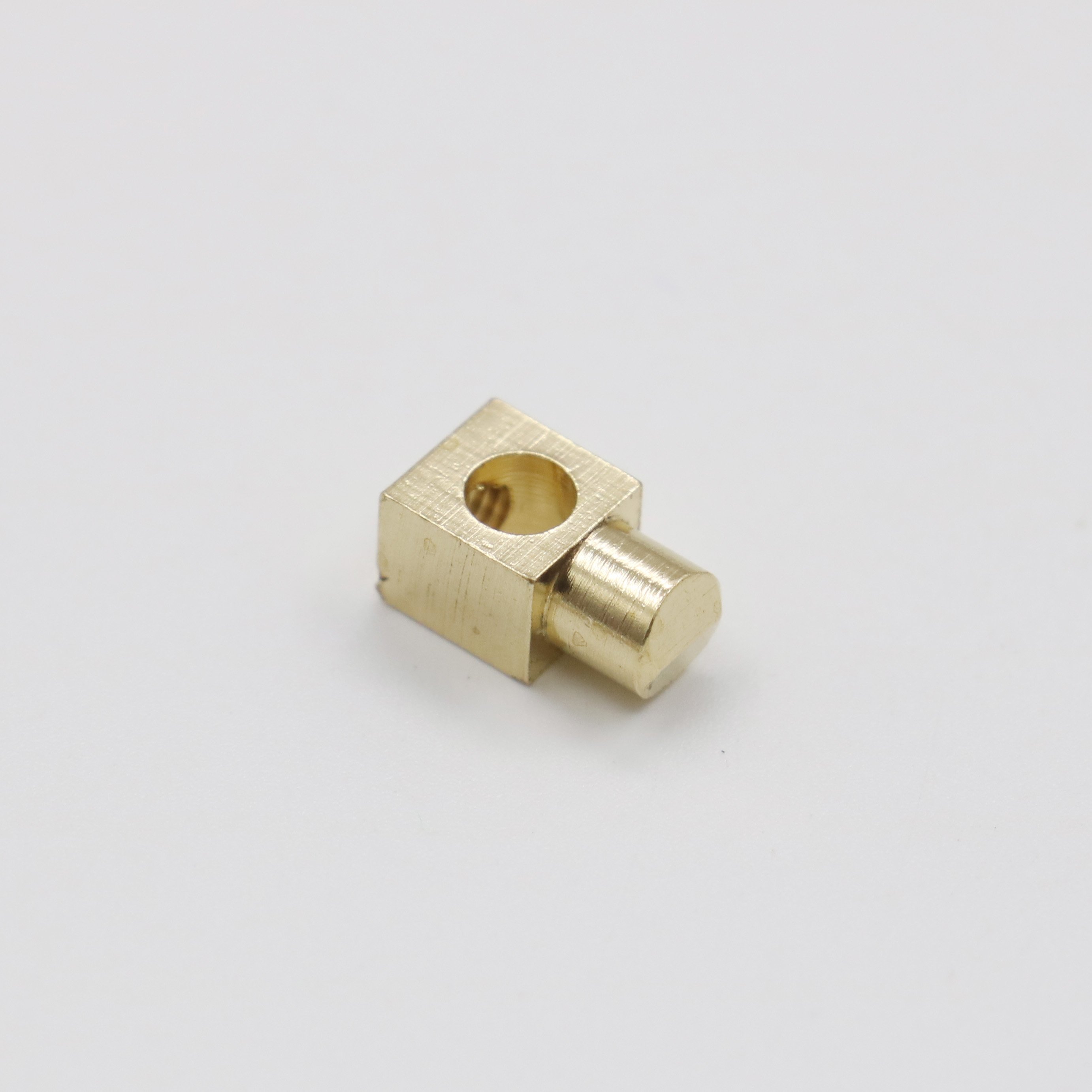 Customized high quality brass electrical crimp connector brass connector bolt electrical screw terminal connector