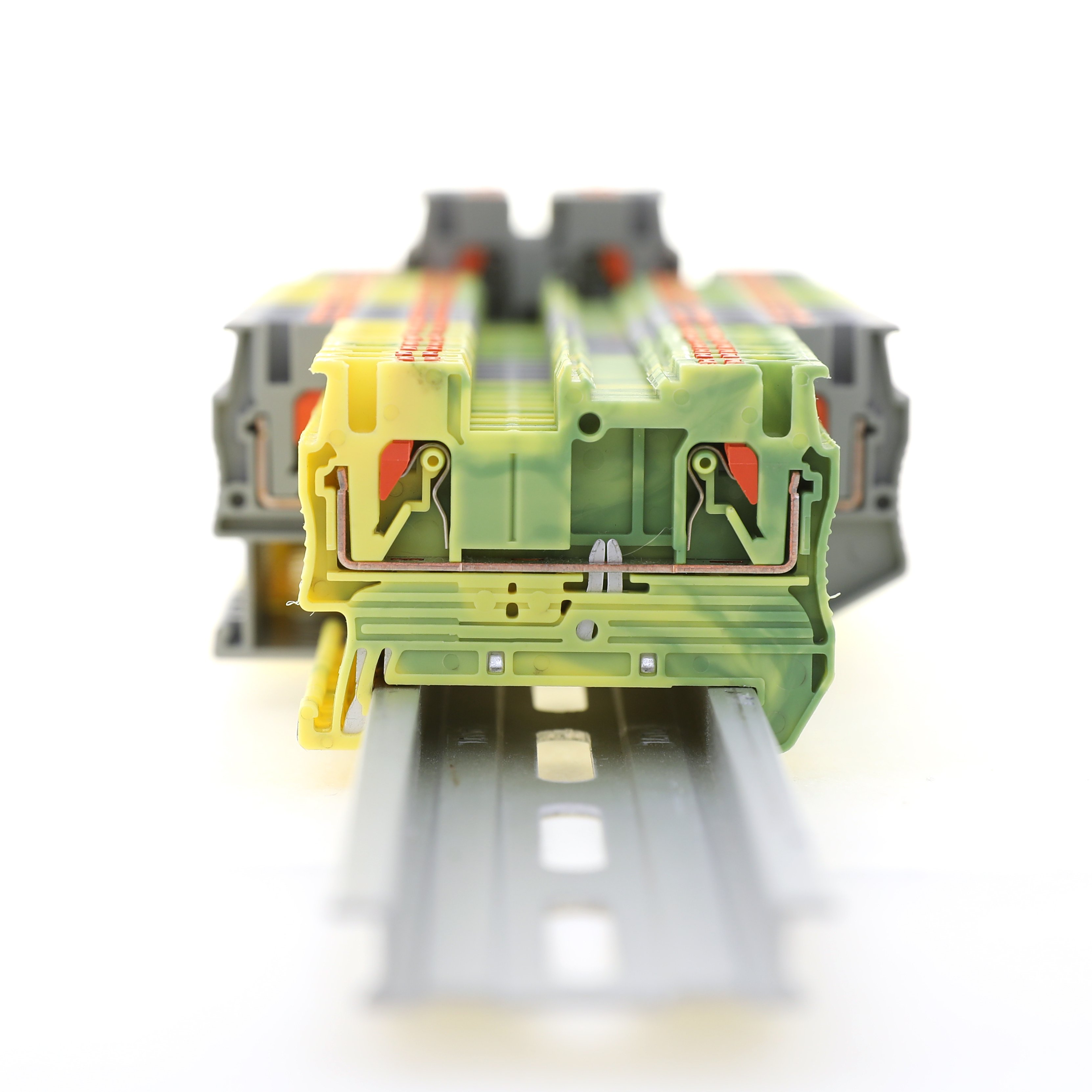 UTL Factory Wholesale Industrial Distribution Push In Fuse Din Rail Terminal Block for Wire Connector