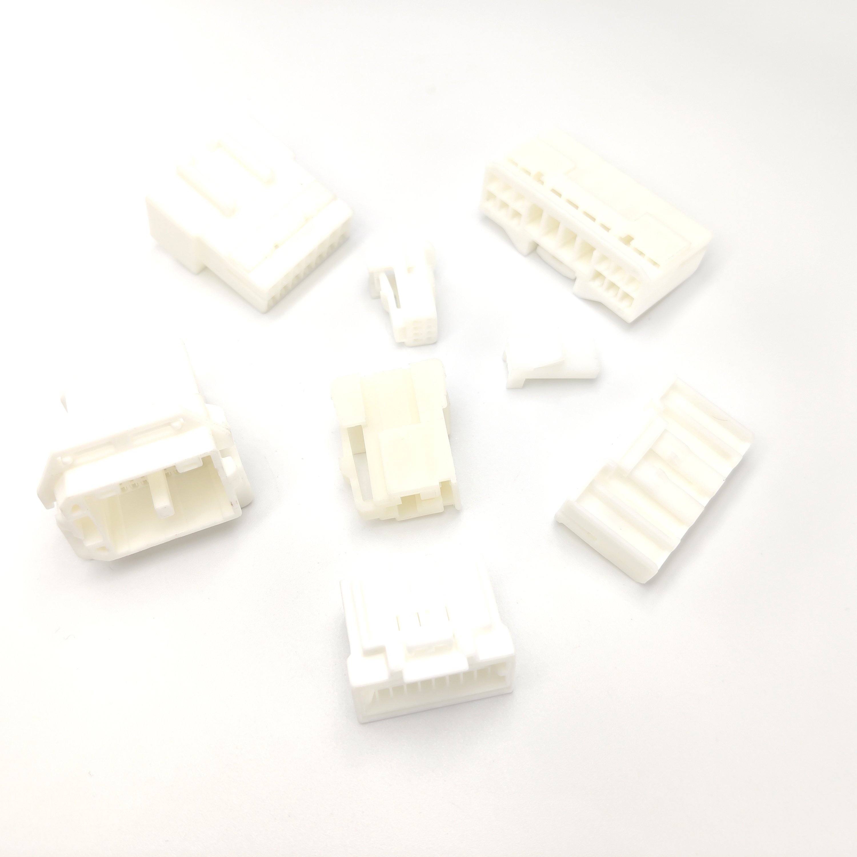 15422577 0.8667usd Original stock 7 pin Connector Fit TerminalsButt joint Needle holder Accessories cars Parts Accessories cars