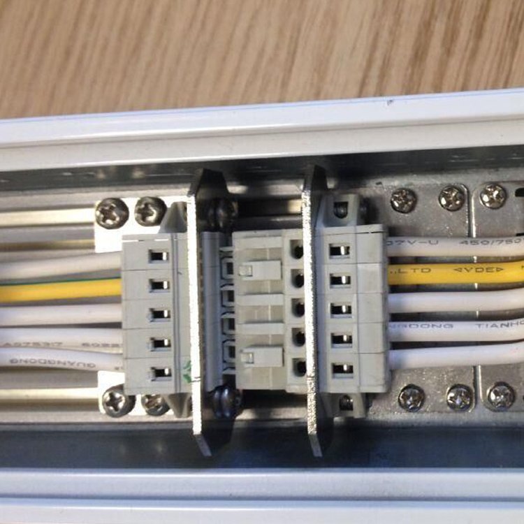 Gray Color Plastic 5.0mm Pin Connectors Electrical Spring Terminal Block