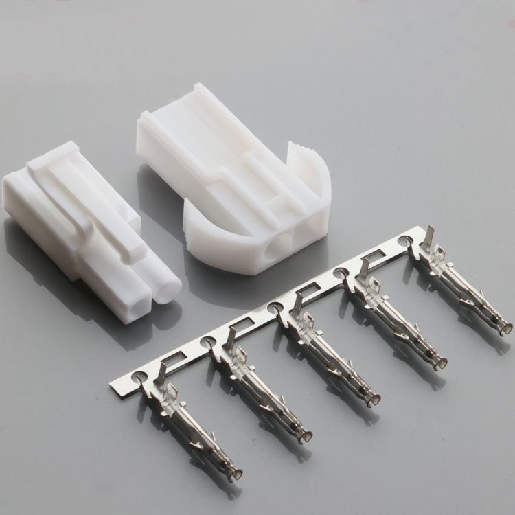 EL4.5mm Pitch Connector Crimping Terminal Gluey Shell Housing with hook of Wafer Housing