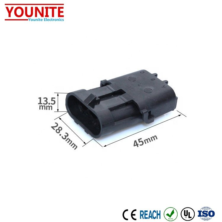 Electronic connectors