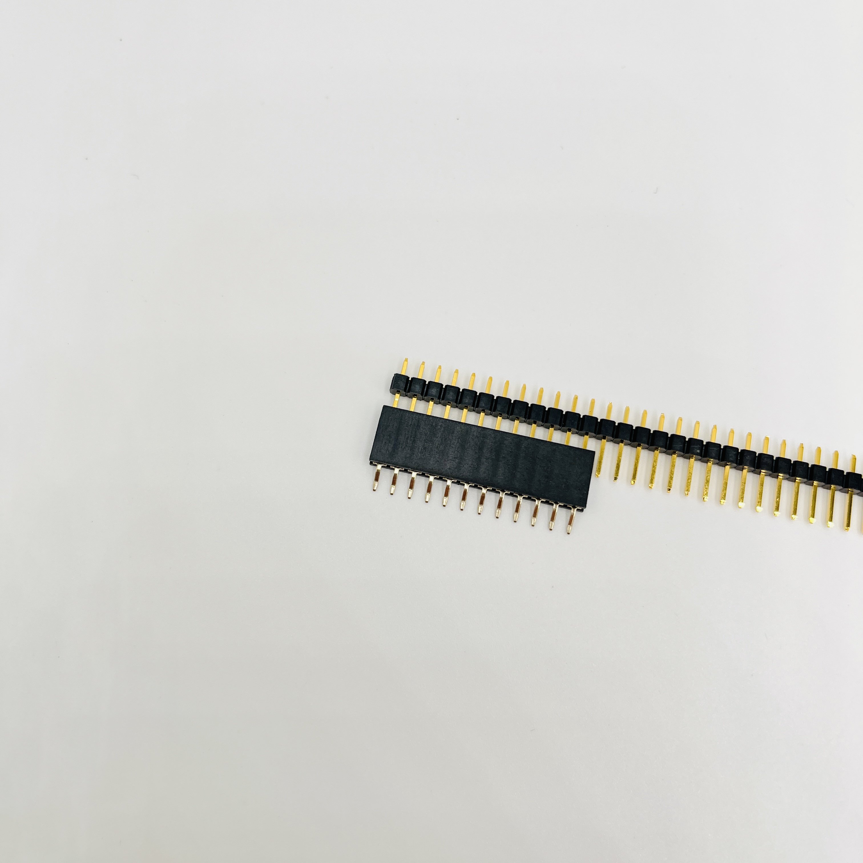 CYSJCONN factory customized pin header 2.54mm pitch 40pin single row gold plated pcb connector straight strip male pin header