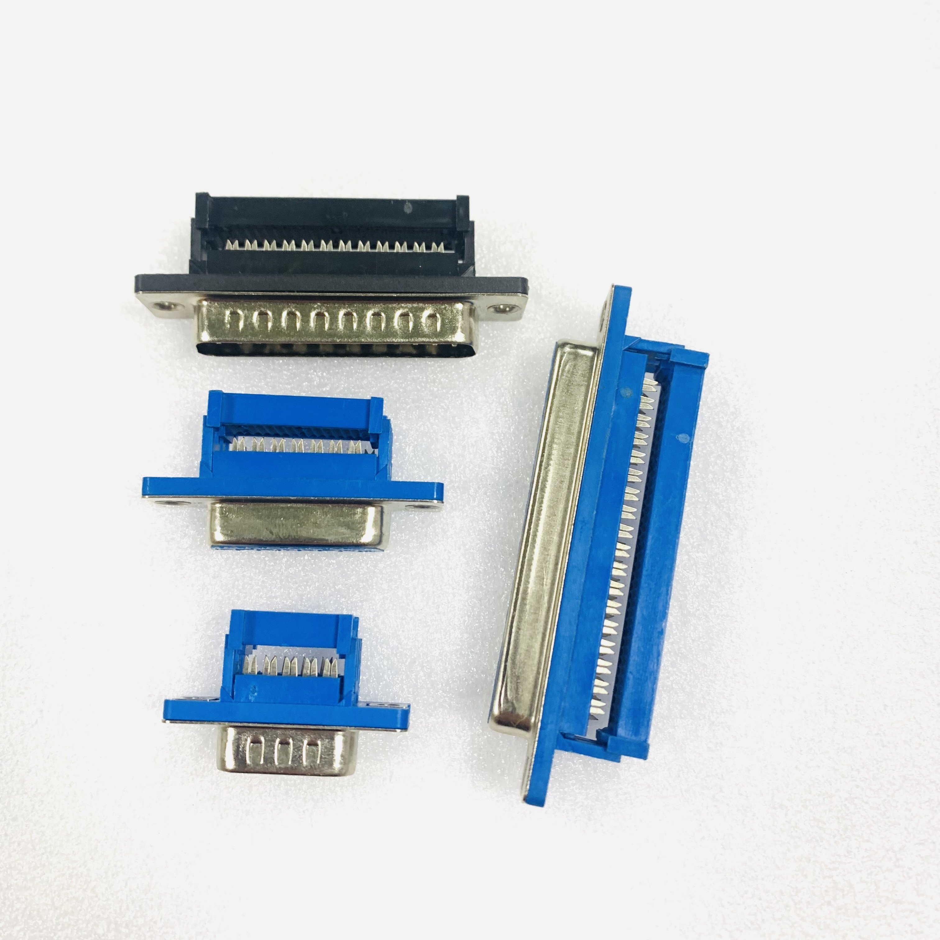 Custom IDC D-Sub Connector 2.77mm 2.84mm Spacing Male to Female 180 Degree Cable Outlet 9-37 Position Socket D-Sub