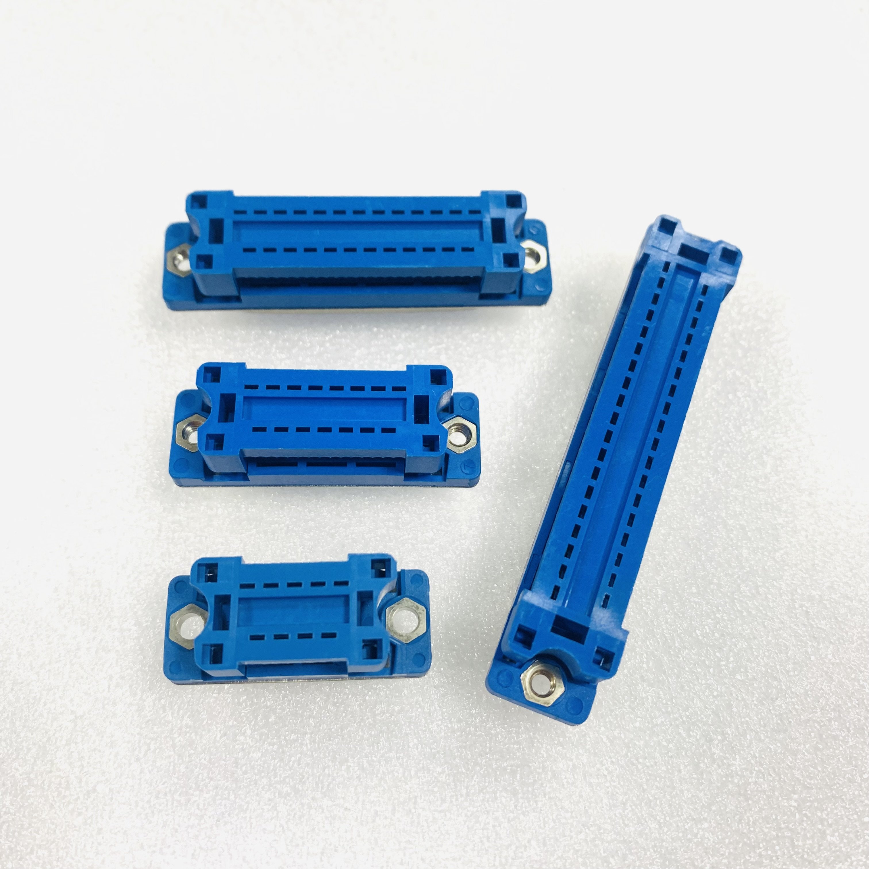 Custom IDC D-Sub Connector 2.77mm 2.84mm Spacing Male to Female 180 Degree Cable Outlet 9-37 Position Socket D-Sub