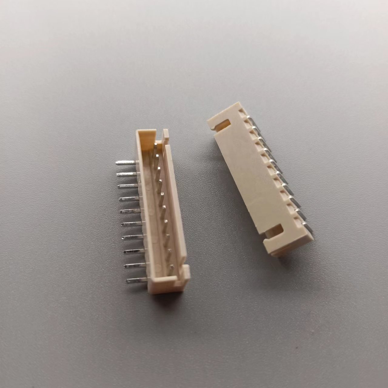 2-pin socket connector