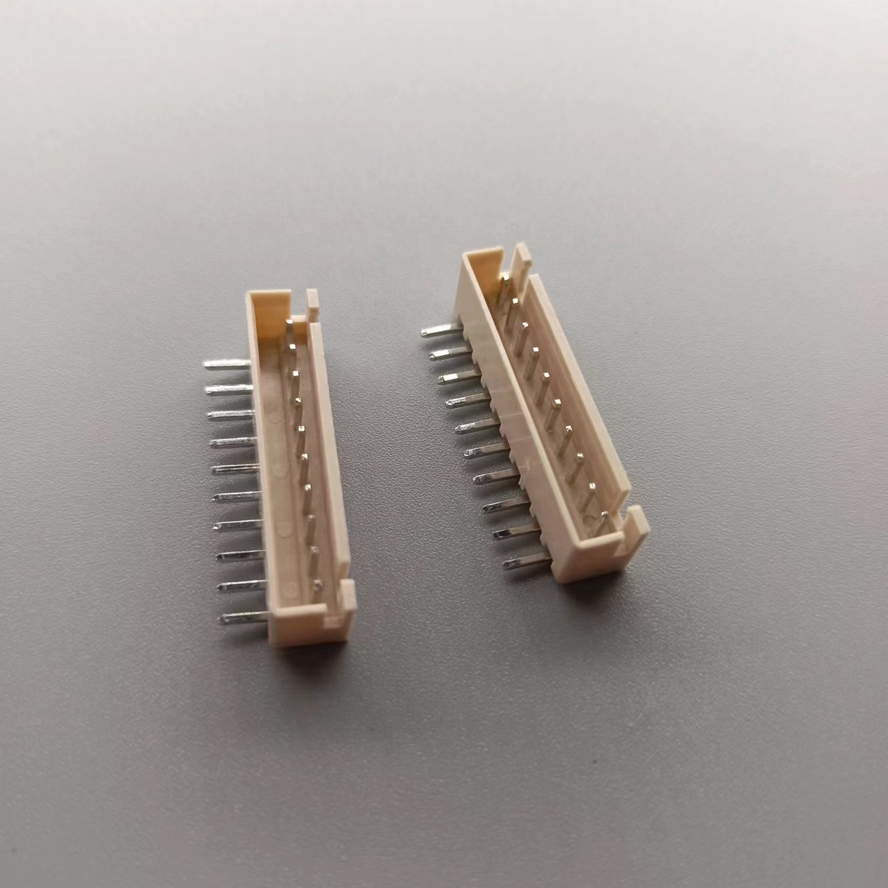 2-pin socket connector