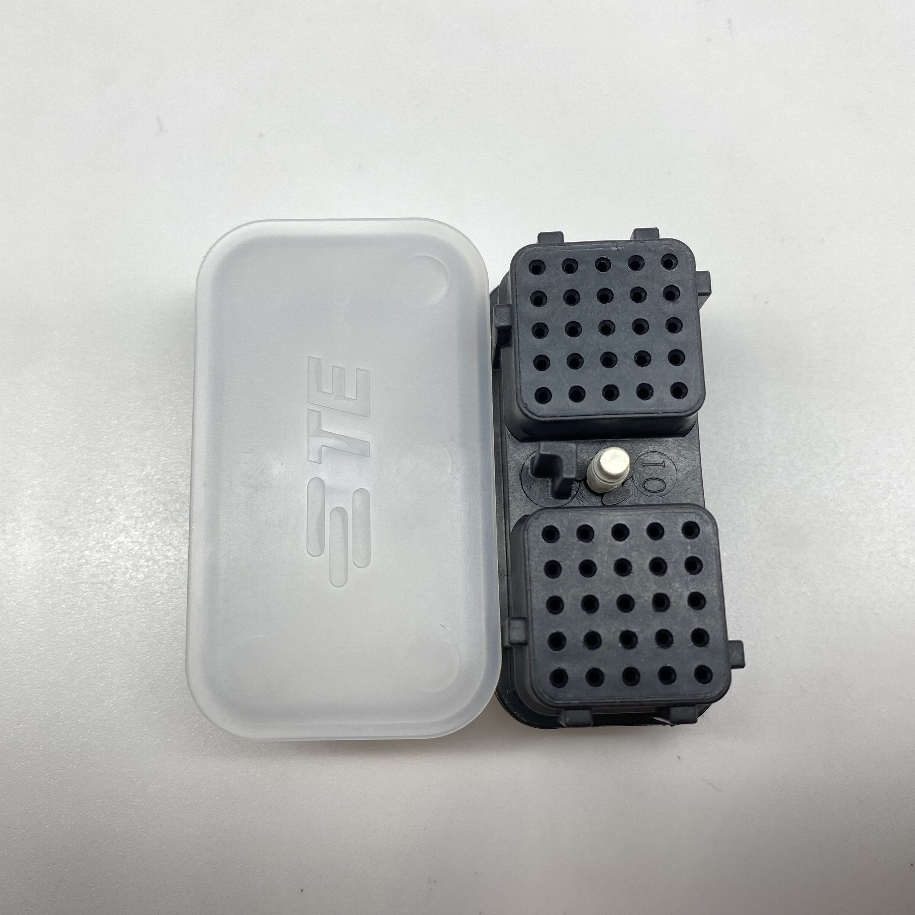 Original TE/Deutsch auto Connector DRC series 50 Pin ECU Connector DRC26-50S01 for Cummin-s