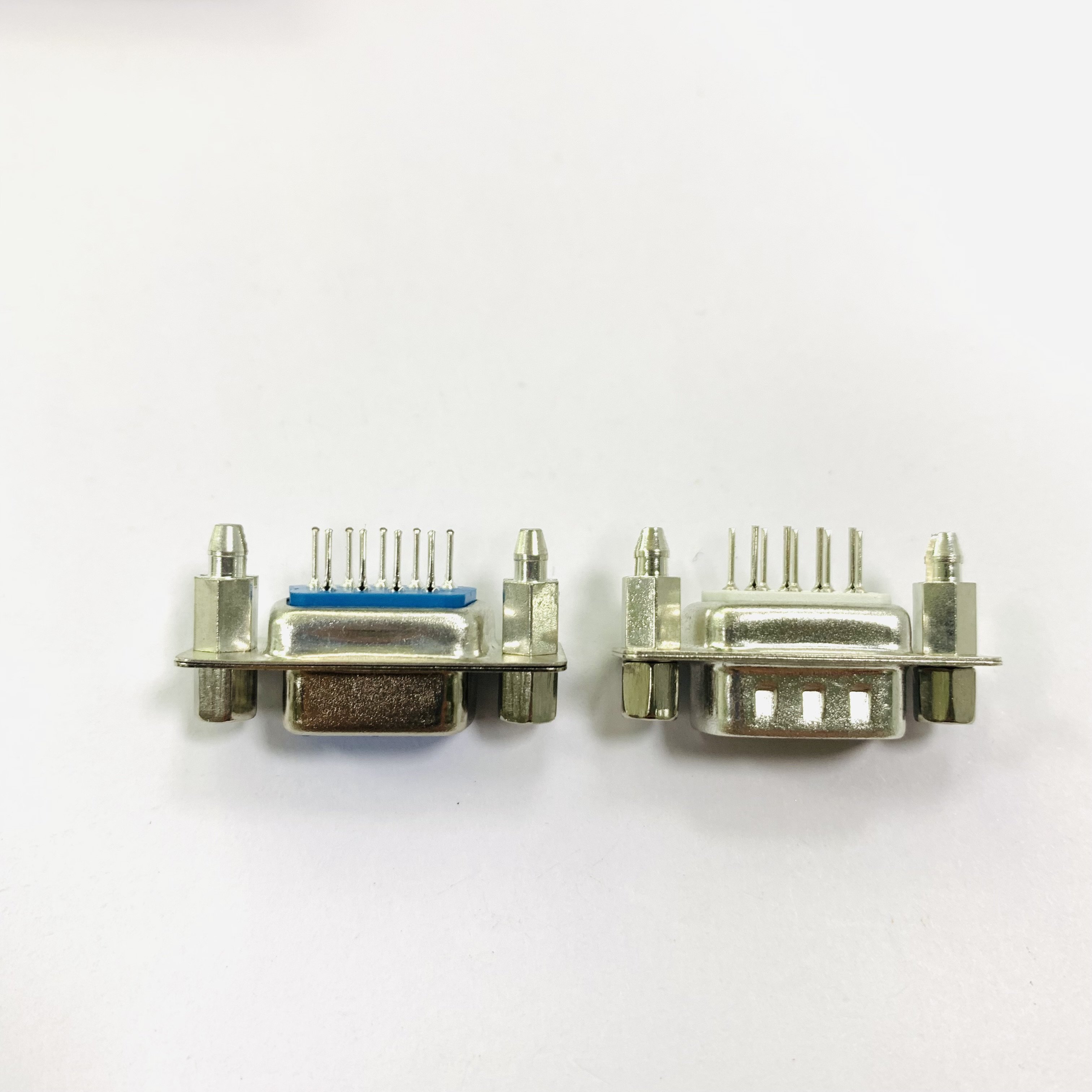 Customized Dr Double Layer D-Sub 9 Pin Connector Male To Male Riveting Screw DB9 Connector Pbt Dual Port
