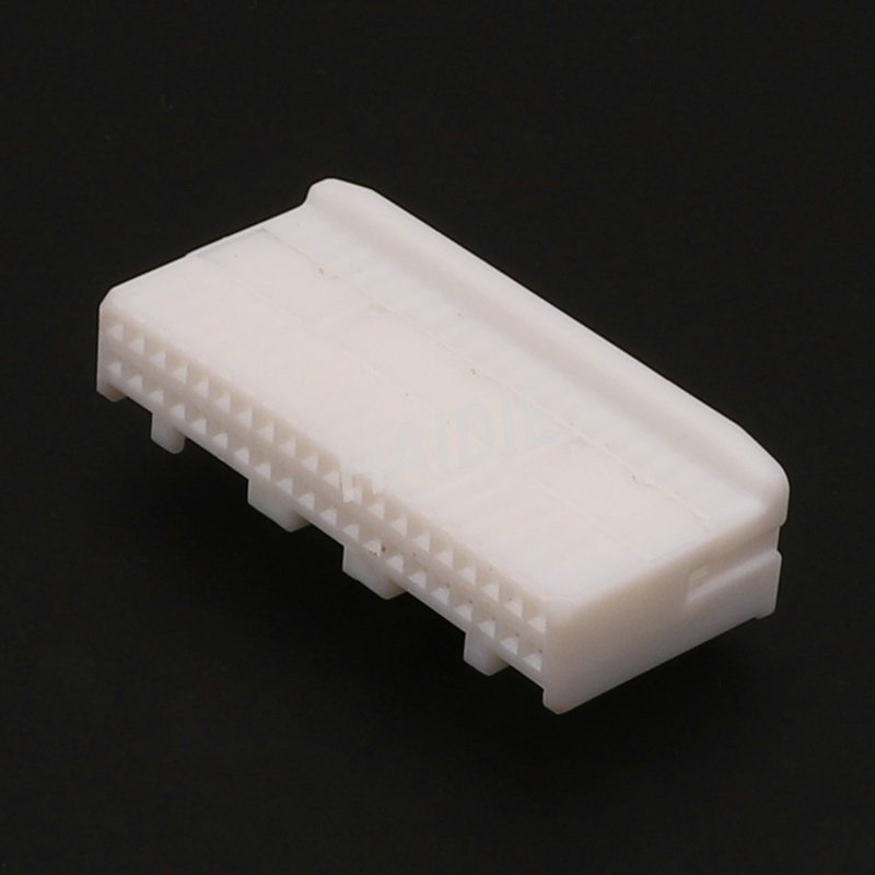 40 pin female electrical automotive wire harness connector 1318389-1
