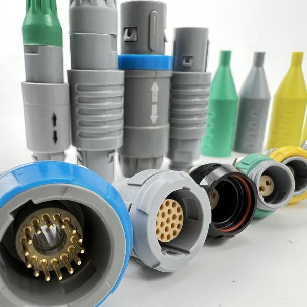 Factory directly sell PKA PKG PKB PKC plastic house socket 2 to 14pin IP50 and IP65 waterproof quick push pull cable connector