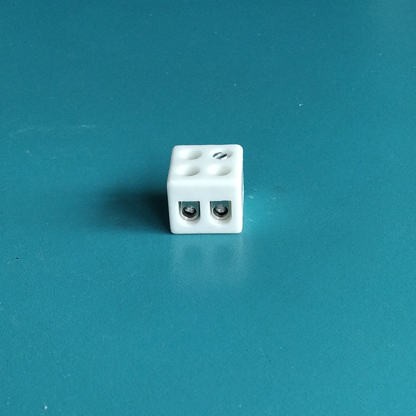 Electrical ceramic terminal for wire connection connectors porcelain blocks steatite connector