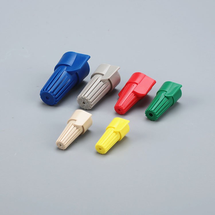 P12 100pcs Tan Color Winged Twist-on Wire Connectors Nuts