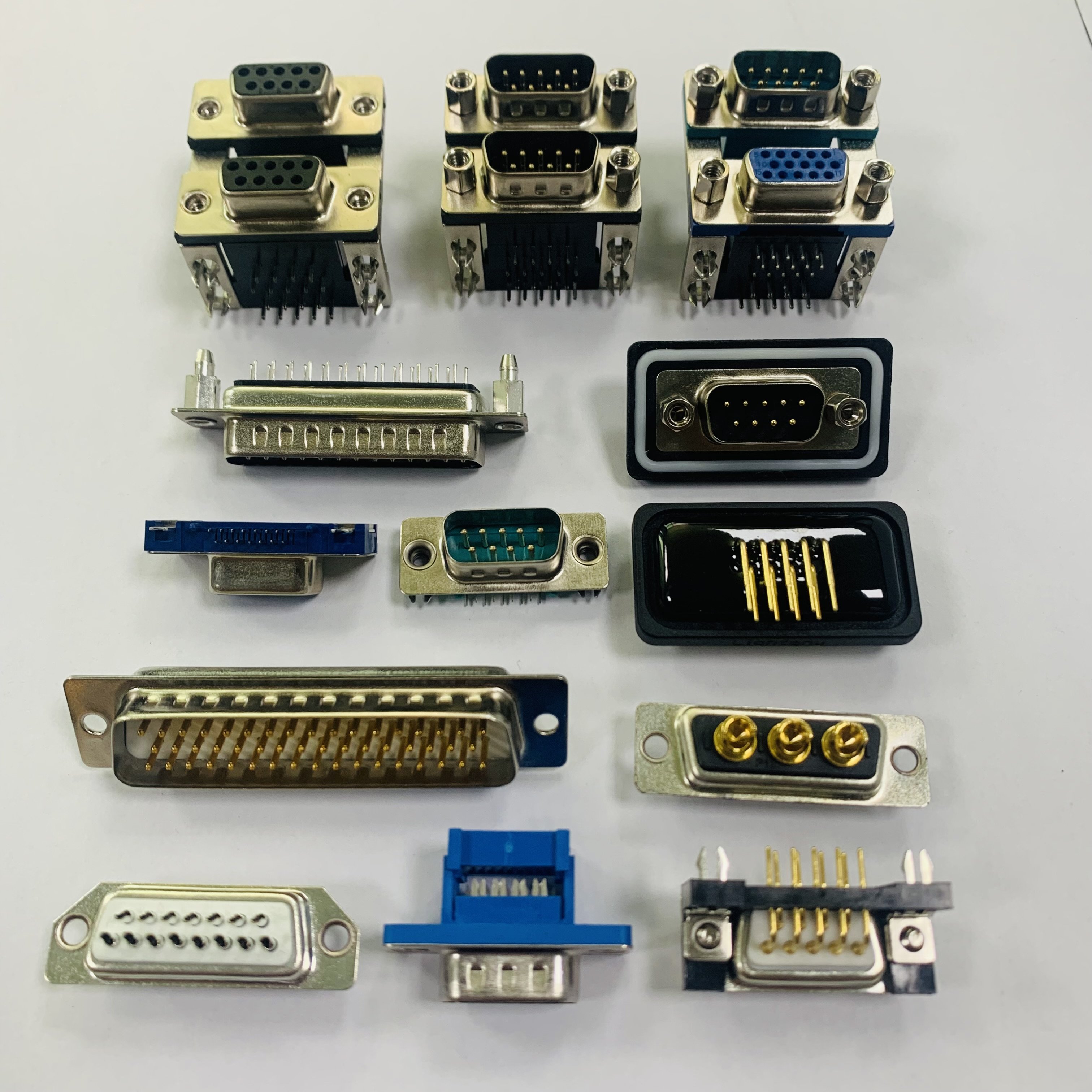 9-pin 15pin 25pin 37pin 50pin 62pin 78pin D-SUB connectors with spacing of 2.77mm and 2.84mm