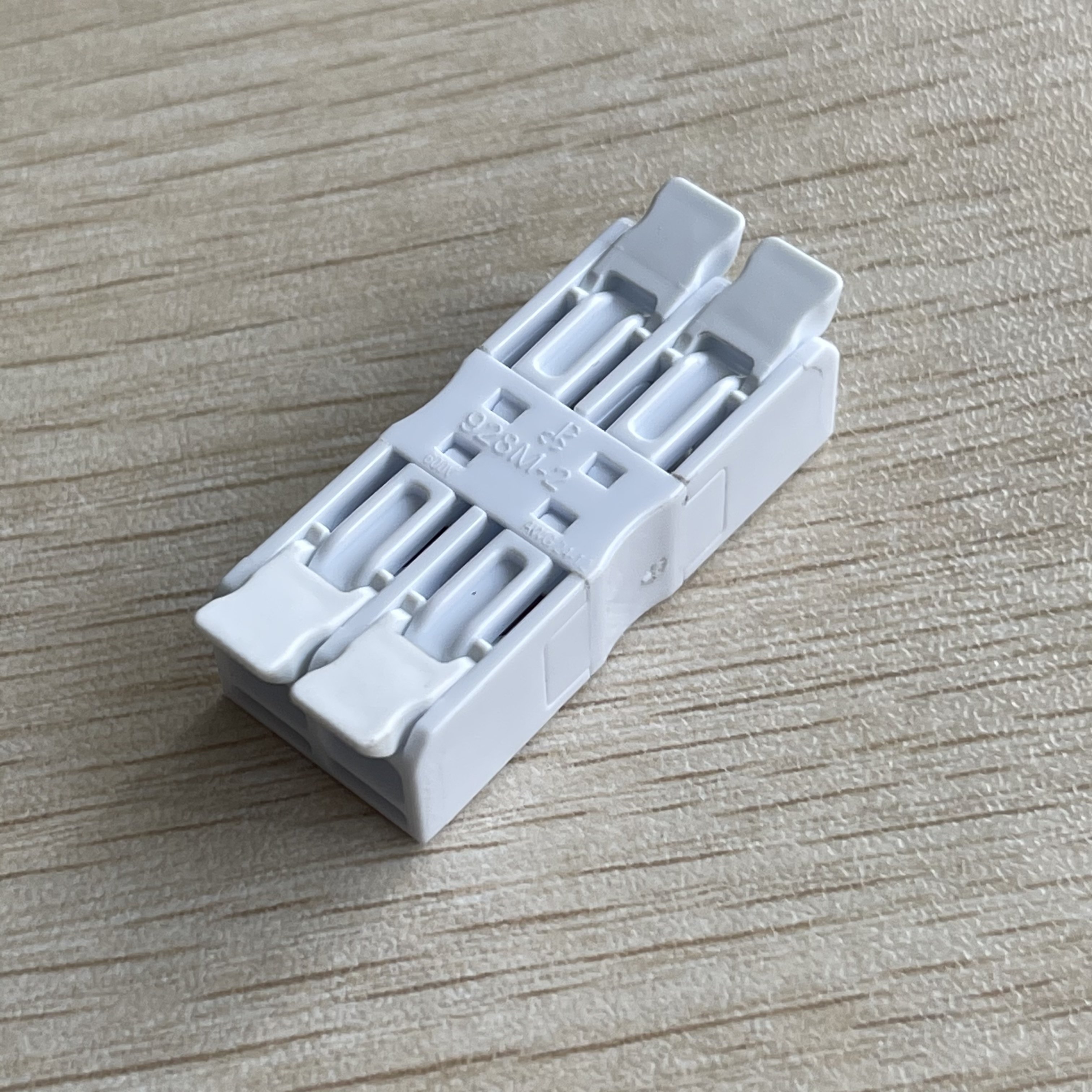 ENEC CE 2 Pin quick push wire connector for wiring 4mm2