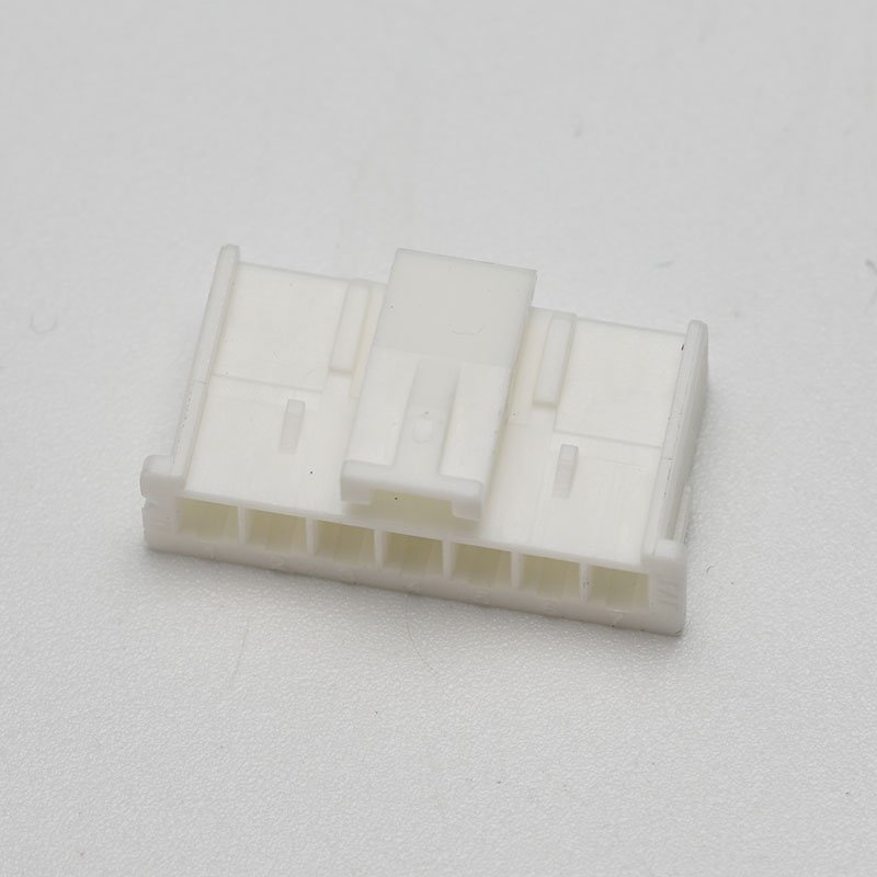 FAF B250003-2C-07 XAC-07Y 2.50MM Pitch Wire To Board Connector 7 Poles Housing Retainer Mountable Type