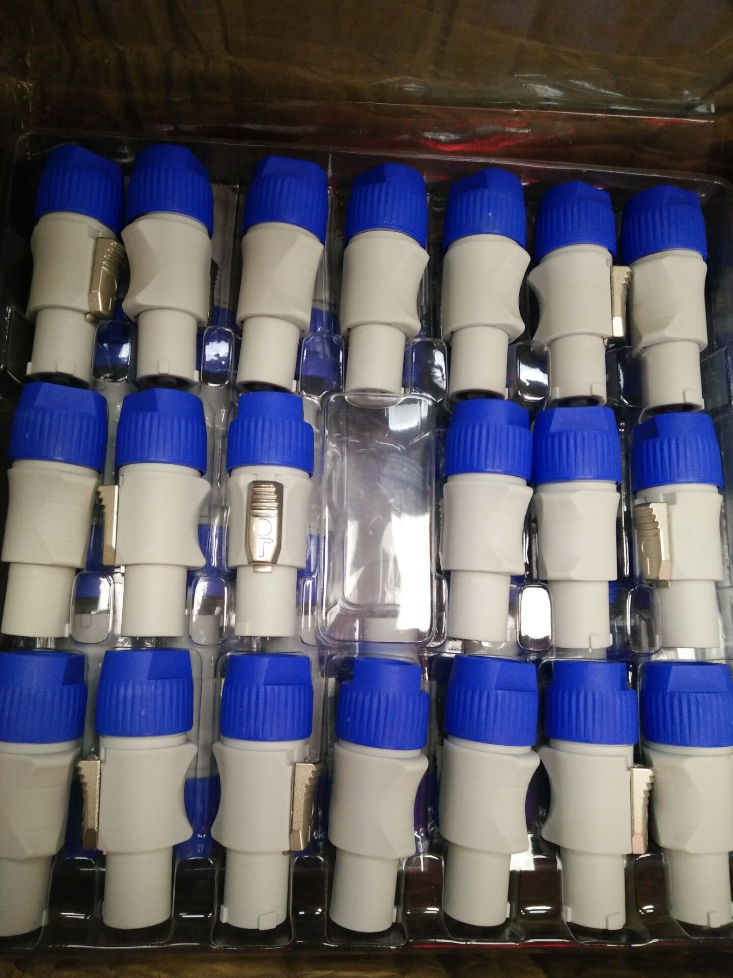 Hotselling Powercon Chassis Plug Panel Connector 3pins 250V ac power male plug led speakon connector