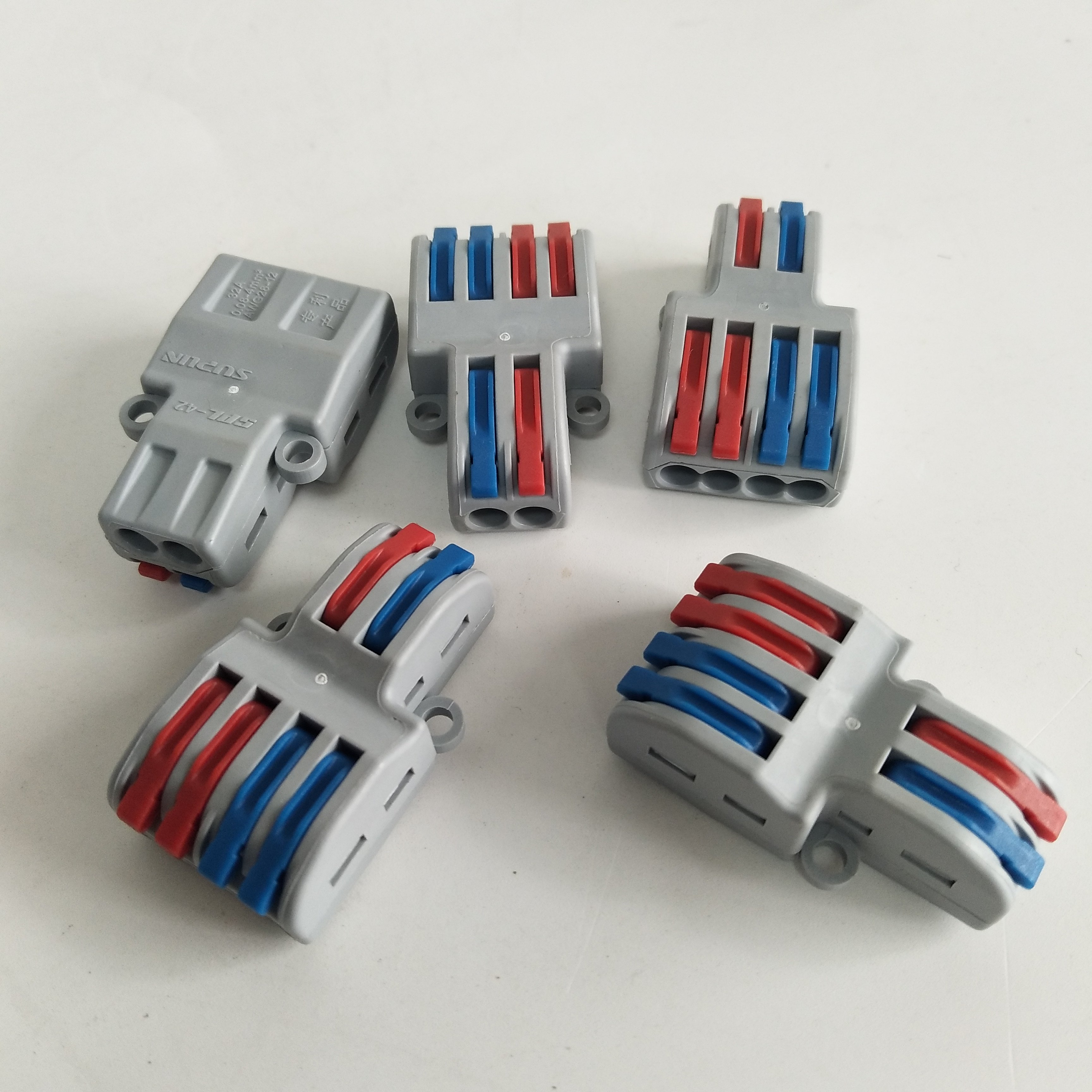 2 In 4 Out Mini Quick Fast Wire Connector Universal Wiring Cable Connector Push-in Conductor Terminal Block SPL-42