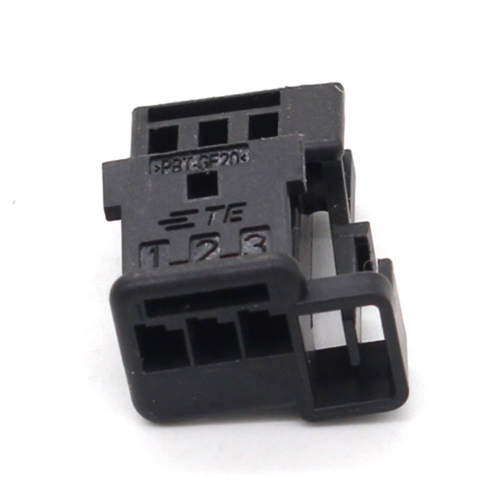 TE Connectivity Automotive PBT GF20 3 Pin Female Auto Wire Harness Connector For VW