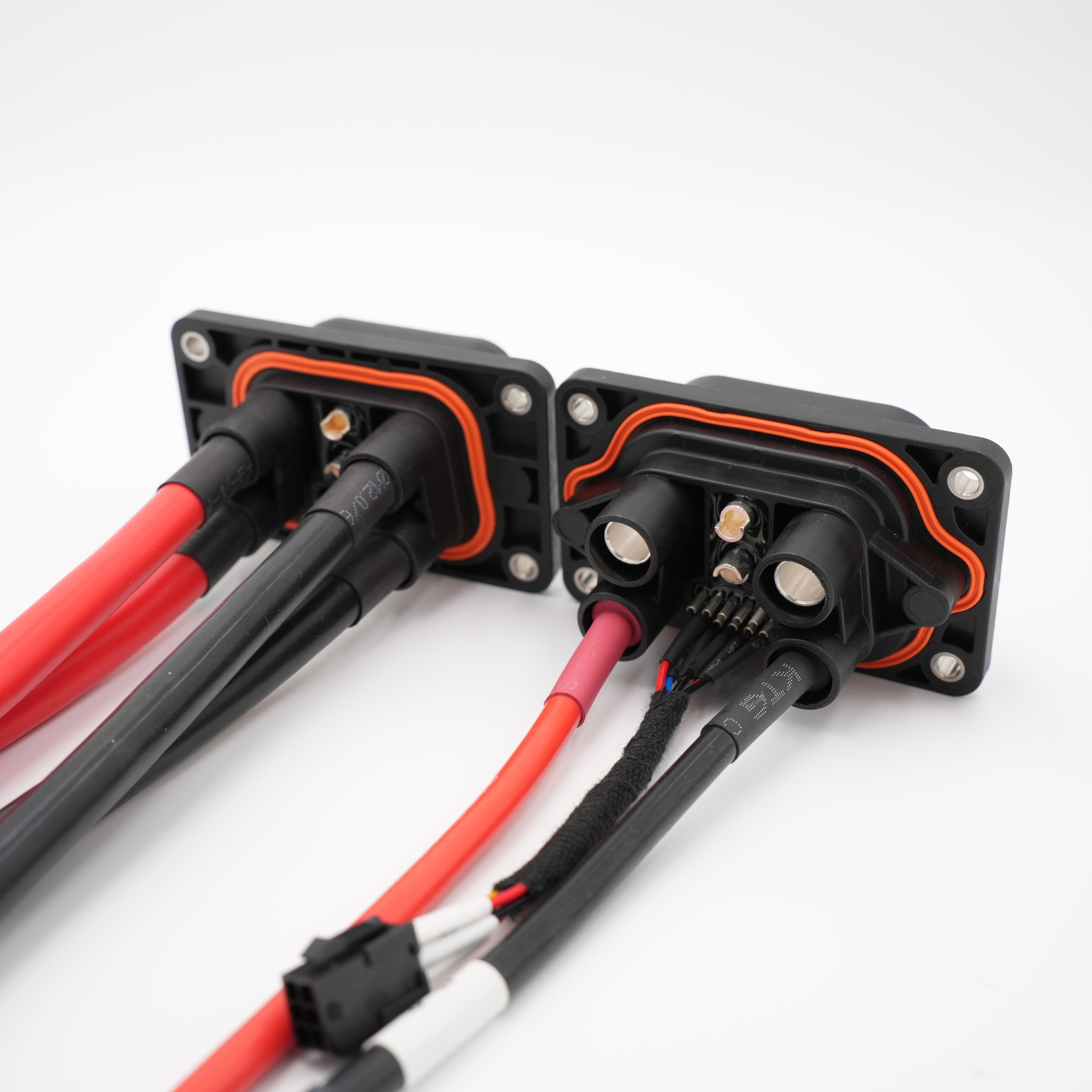 High Voltage 120A Stackable Battery Pack Connector with Waterproof Function for New Energy Storage System
